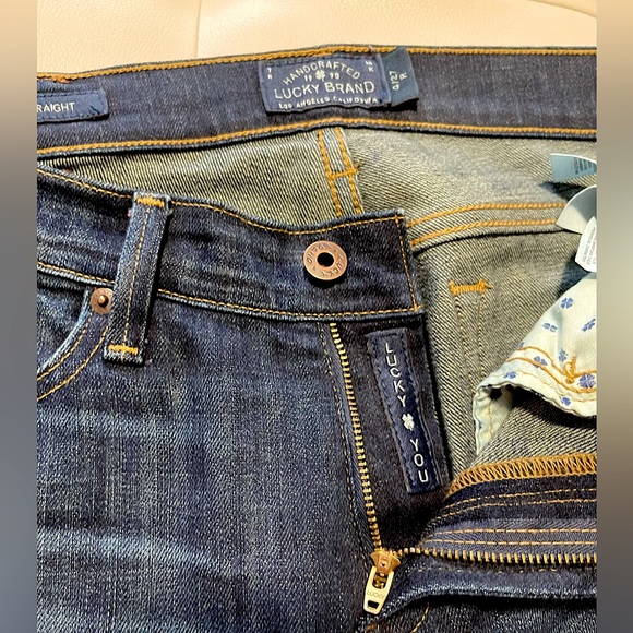 Lucky Brand Sweet Straight Leg Jeans 4/27 - Picture 3 of 7